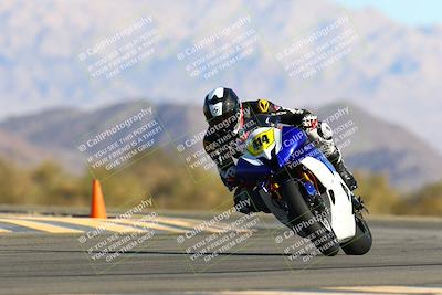 media/Jan-09-2022-SoCal Trackdays (Sun) [[2b1fec8404]]/Turn 14 (10am)/